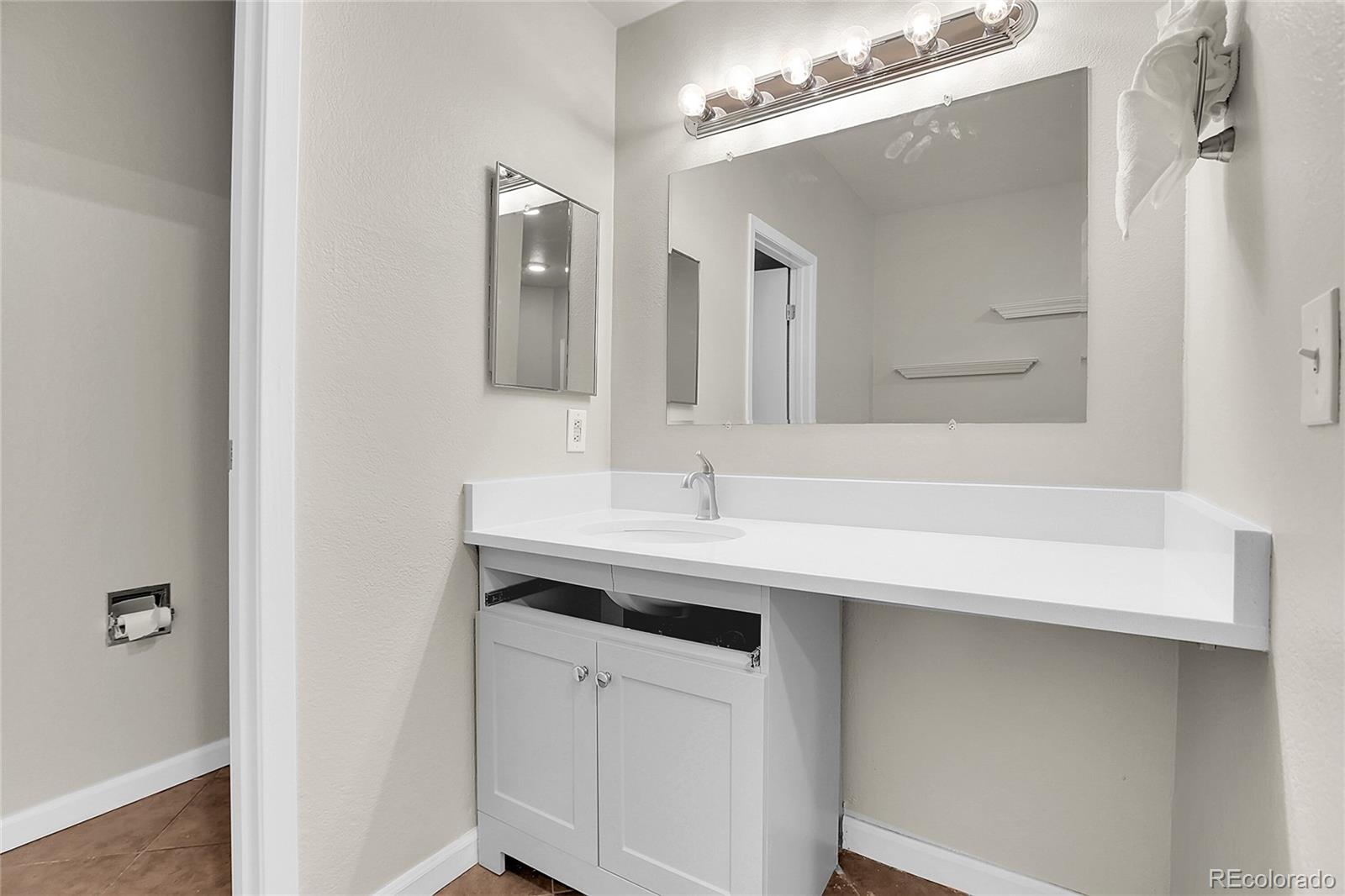 6001 S Yosemite Street Greenwood Village CO 80111