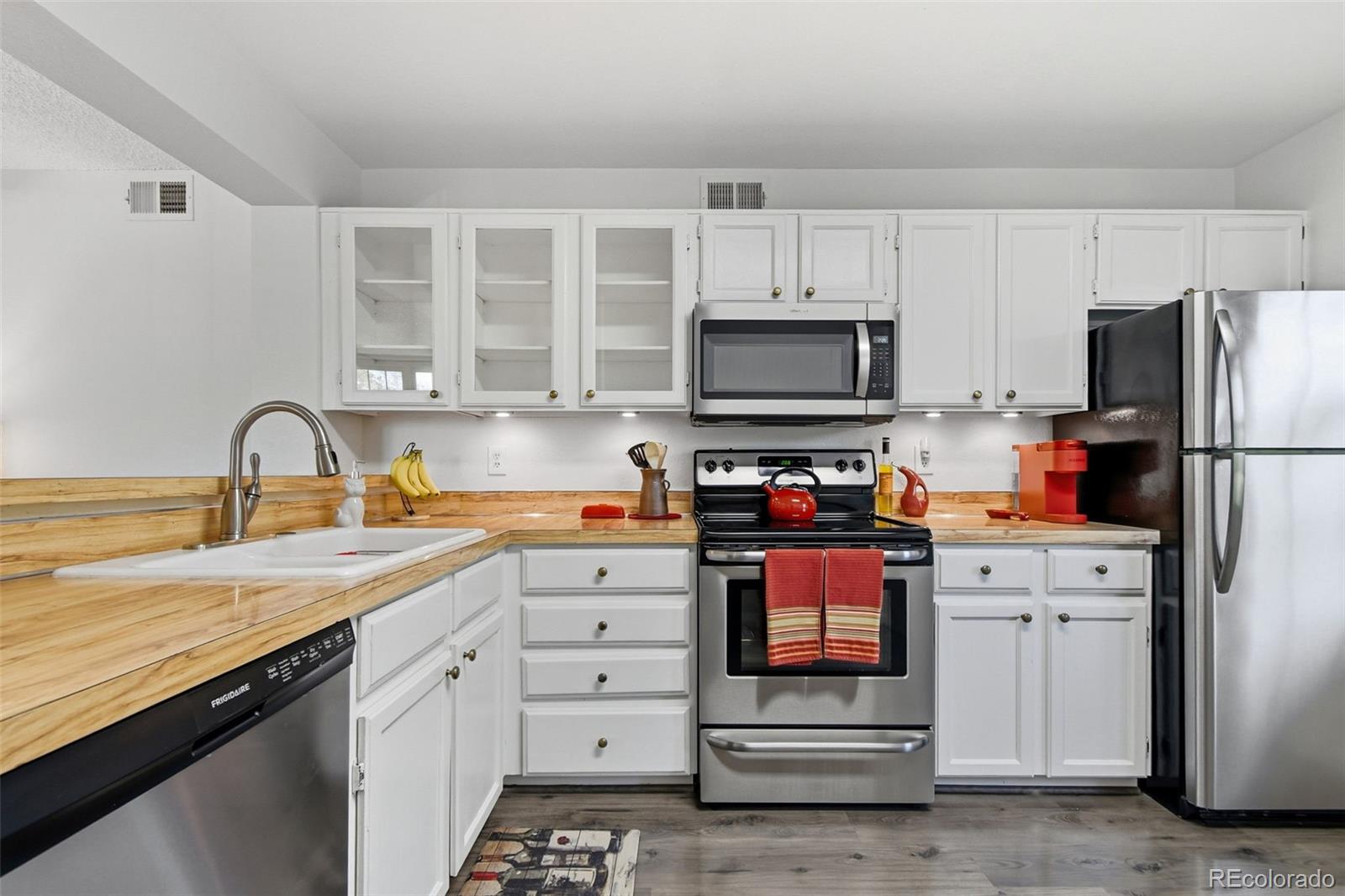 965 S Miller Street Lakewood CO 80226
