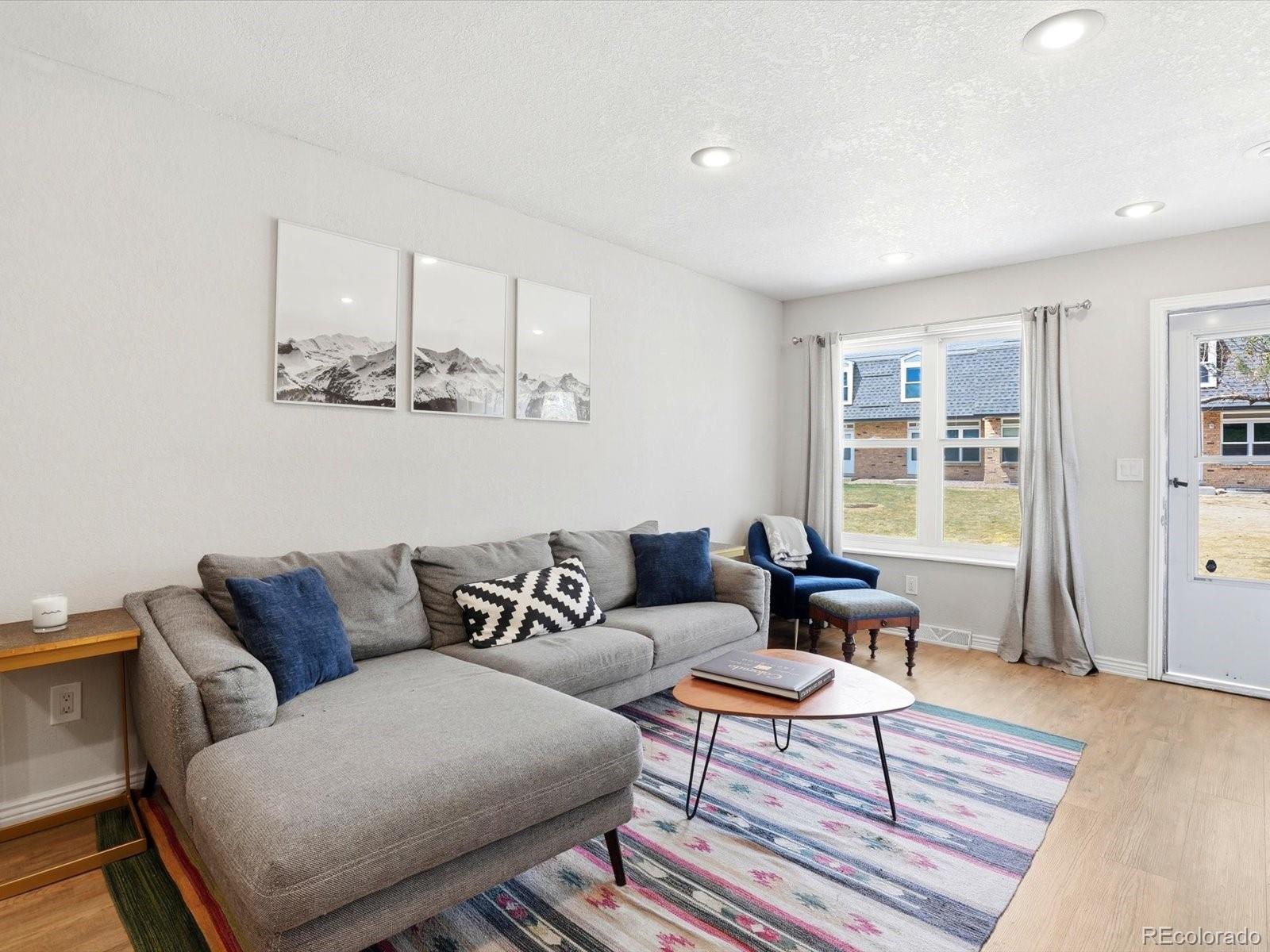 1527 S Owens Street Denver CO 80232
