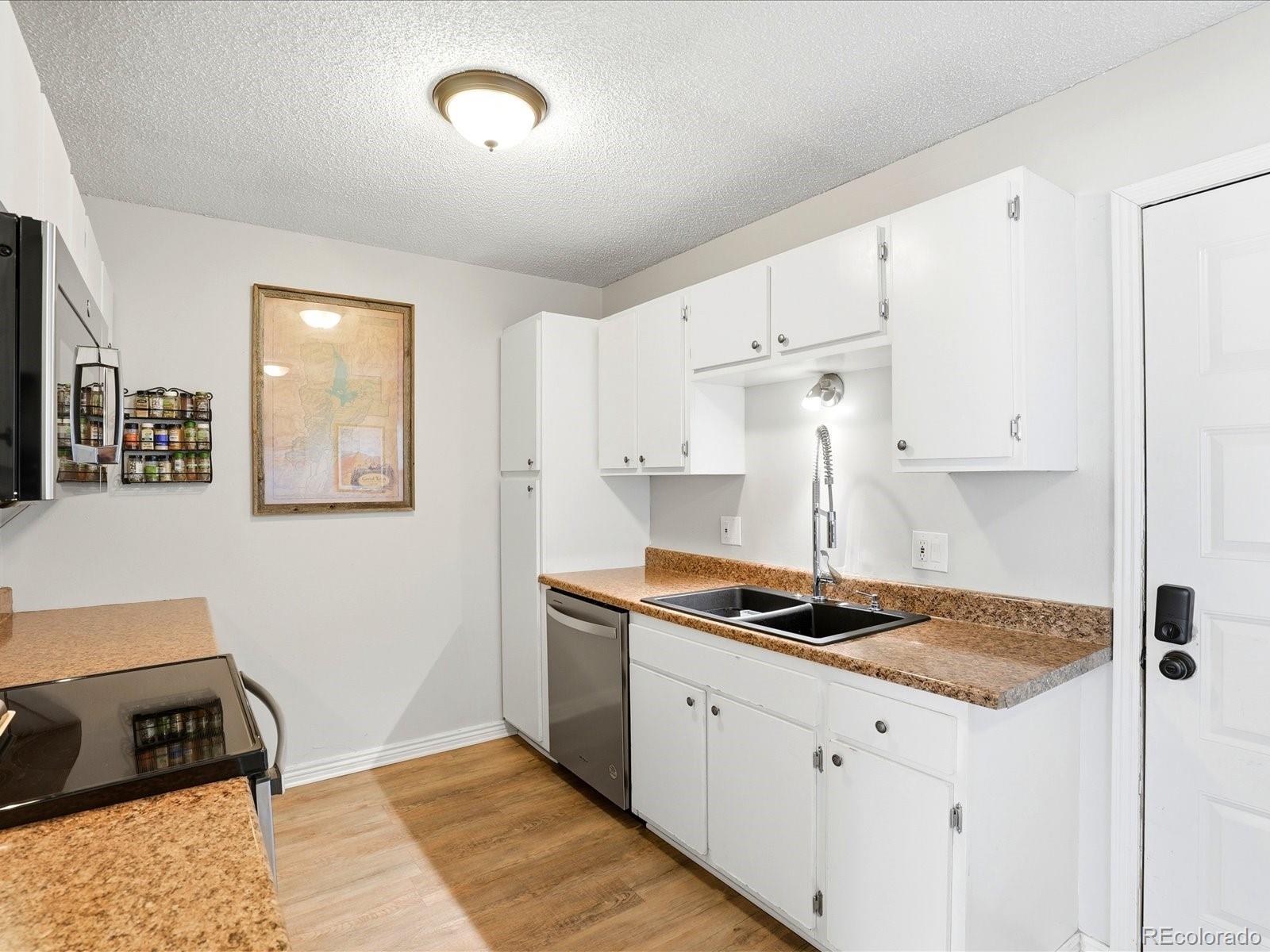 1527 S Owens Street Denver CO 80232
