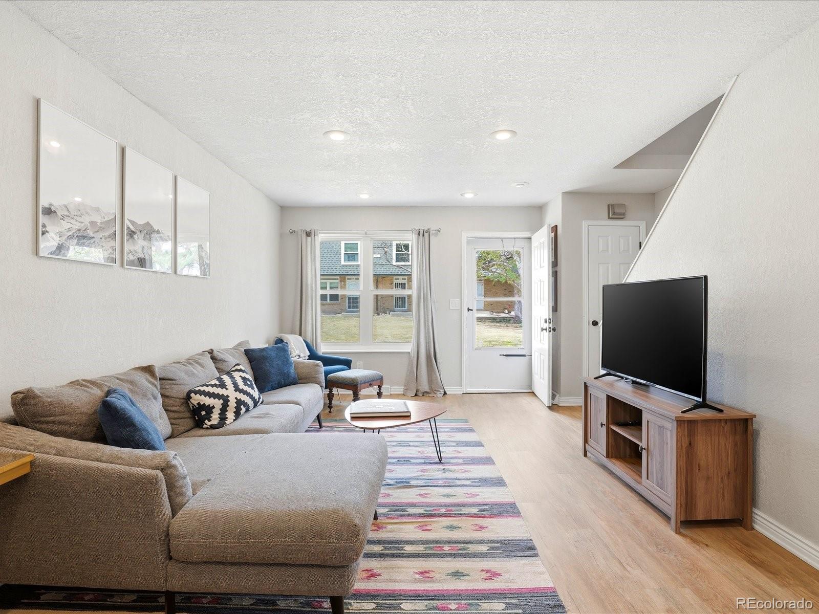 1527 S Owens Street Denver CO 80232