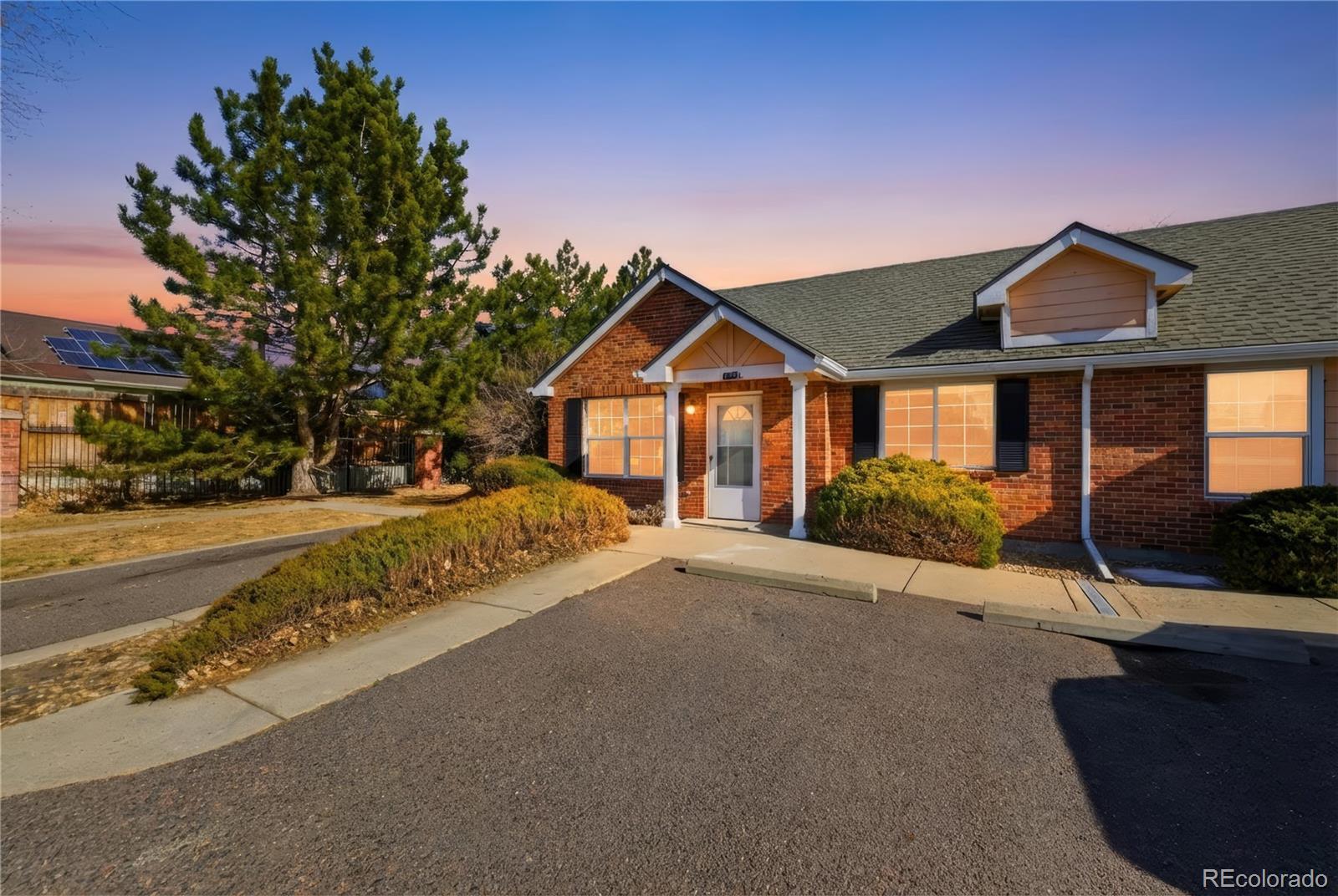 1748 Eagle Street Aurora CO 80011
