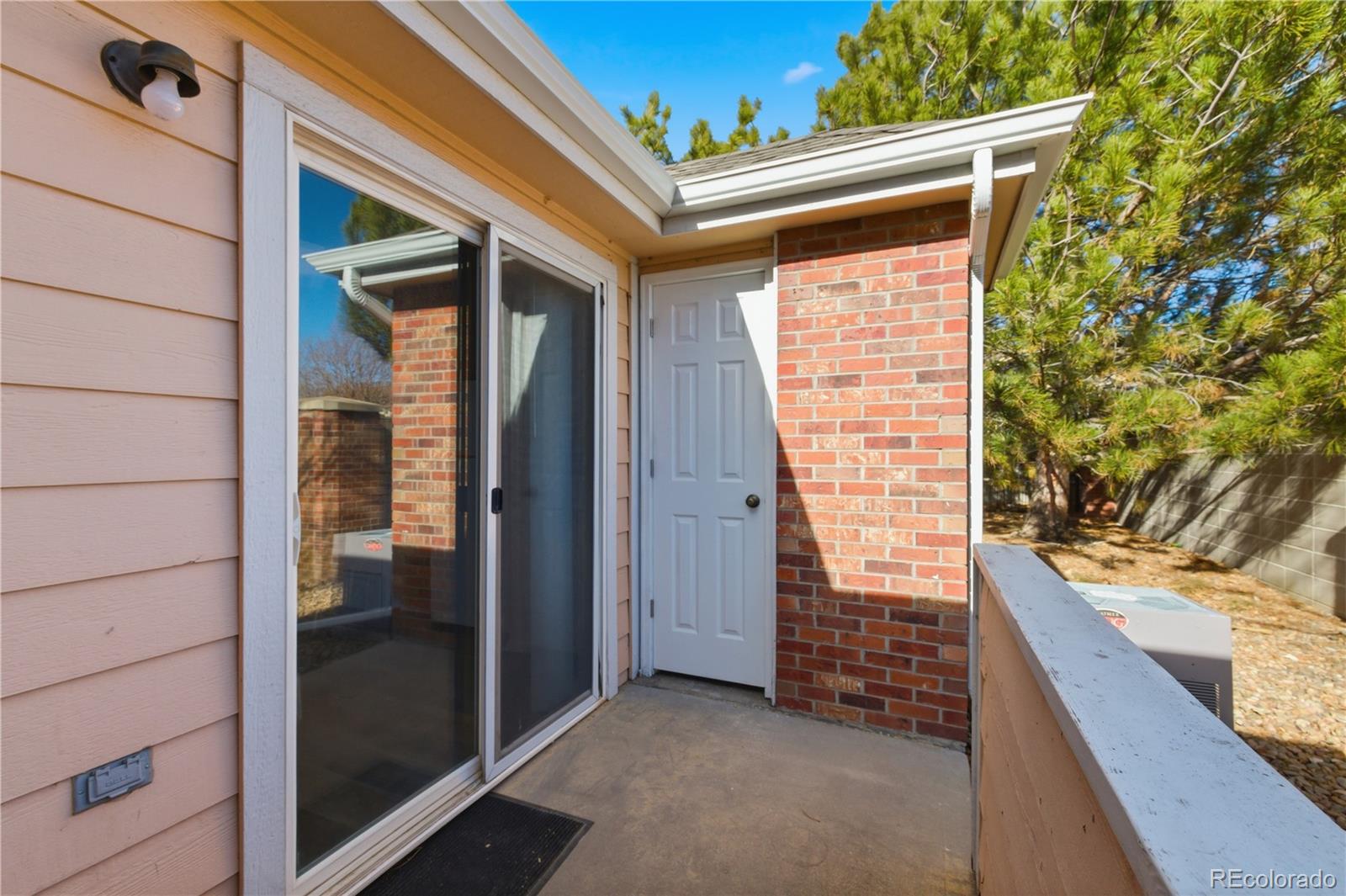 1748 Eagle Street Aurora CO 80011