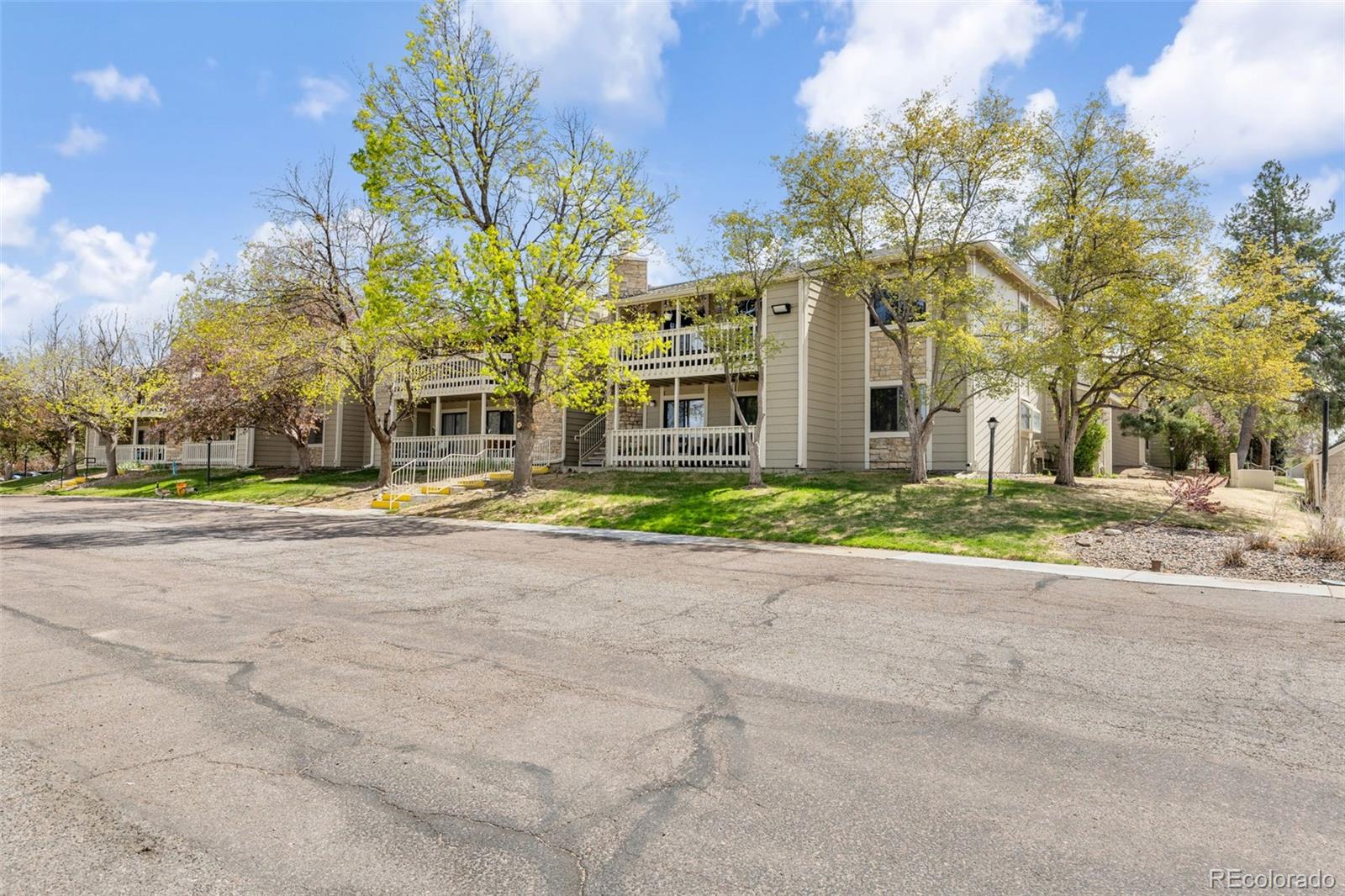 8225 Fairmount Drive Denver CO 80247