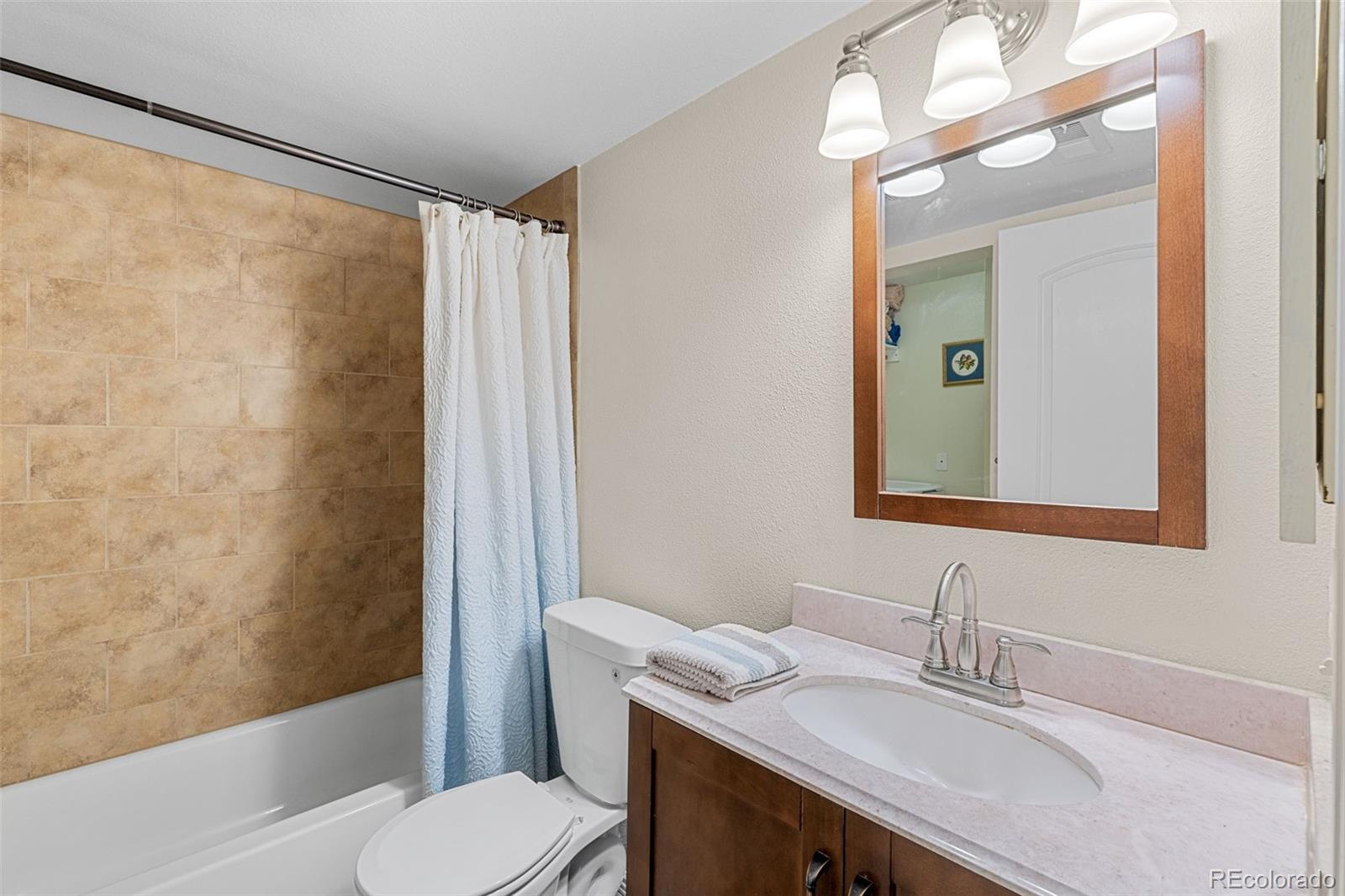 8225 Fairmount Drive Denver CO 80247