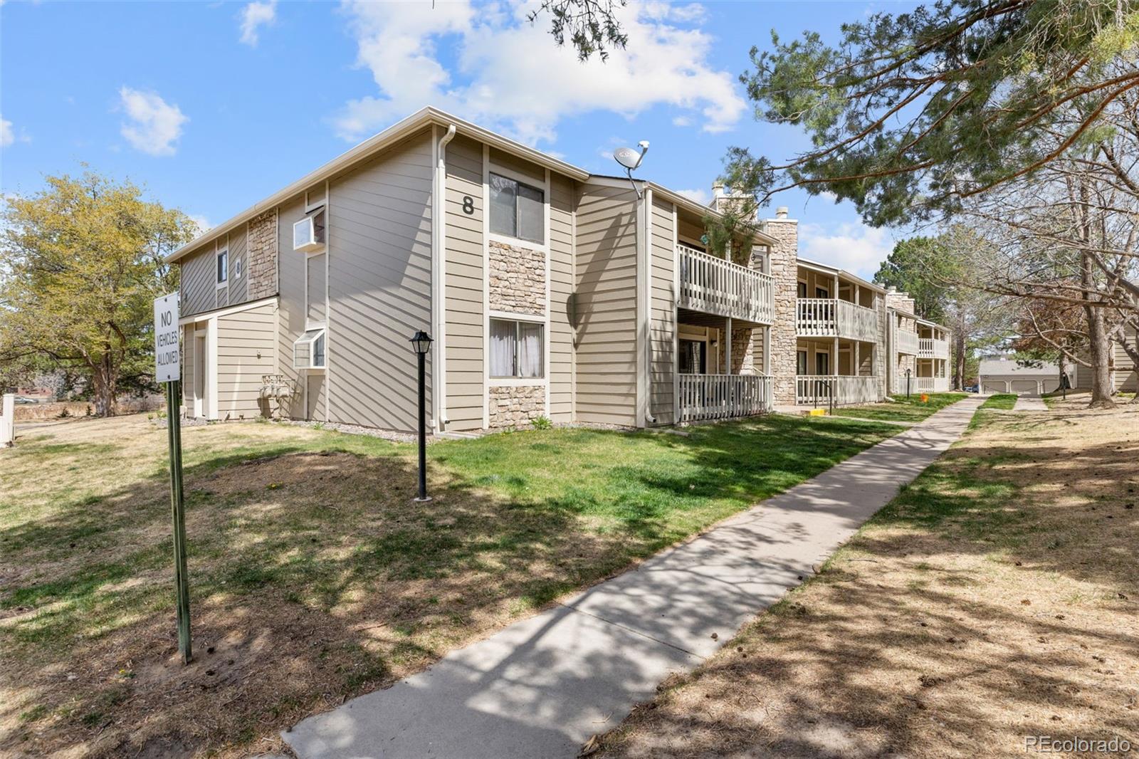 8225 Fairmount Drive Denver CO 80247