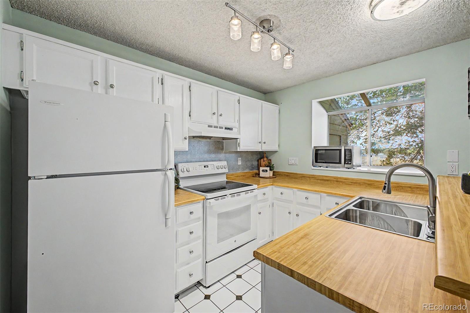 17457 E Rice Circle Aurora CO 80015
