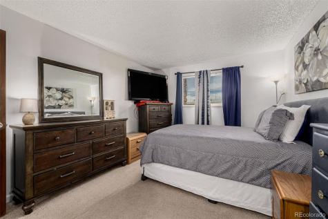 381 S Ames Street Lakewood CO 80226