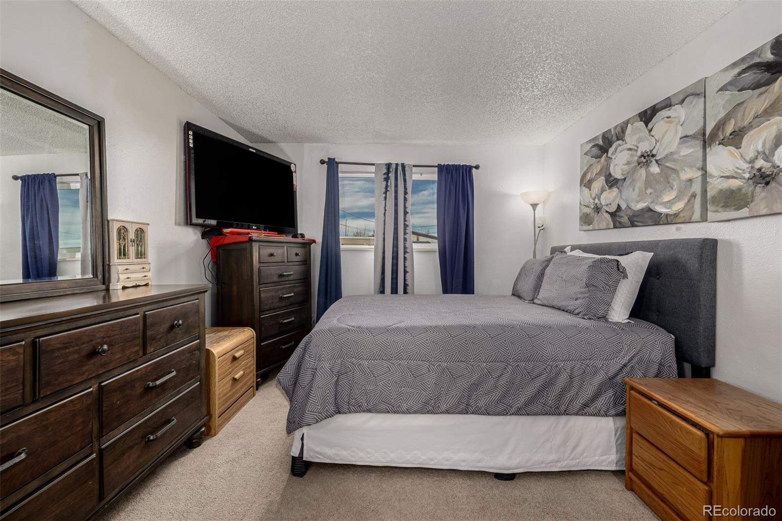 381 S Ames Street Lakewood CO 80226