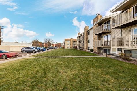 381 S Ames Street Lakewood CO 80226