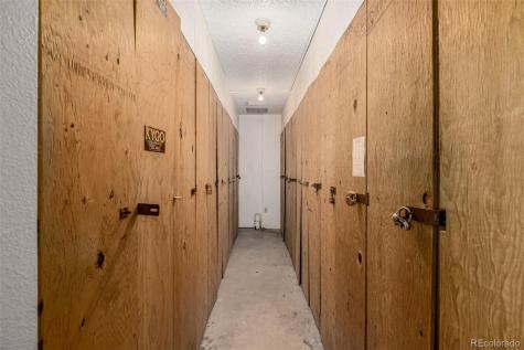 381 S Ames Street Lakewood CO 80226