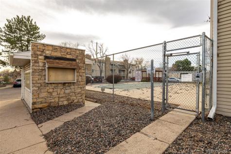 381 S Ames Street Lakewood CO 80226