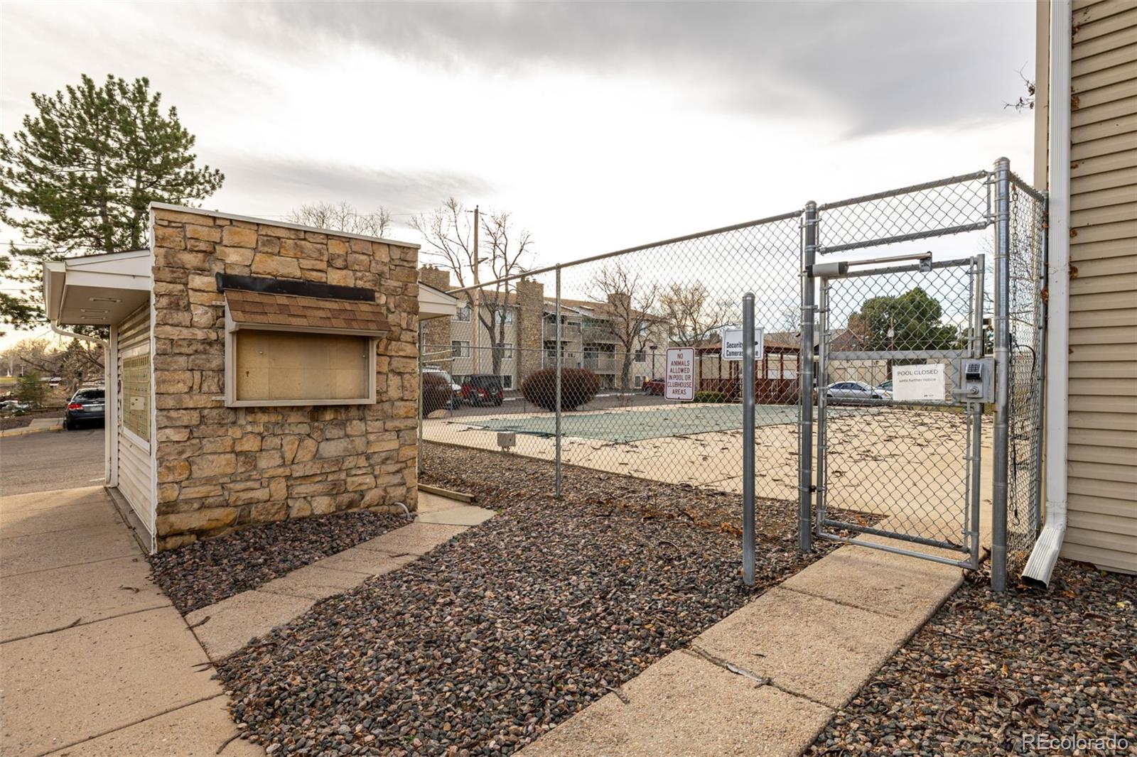 381 S Ames Street Lakewood CO 80226