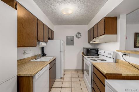 381 S Ames Street Lakewood CO 80226