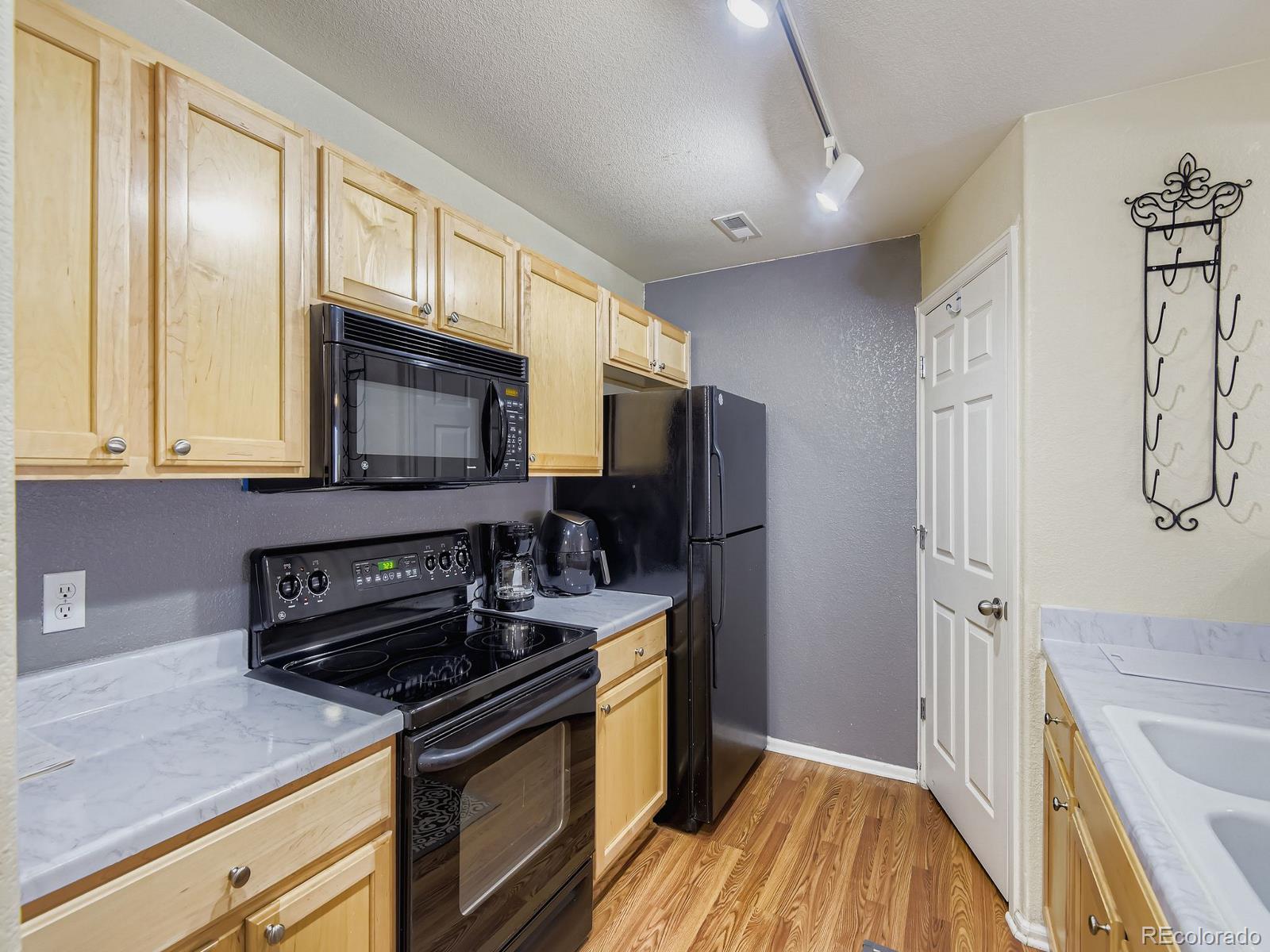 5255 Memphis Street Denver CO 80239