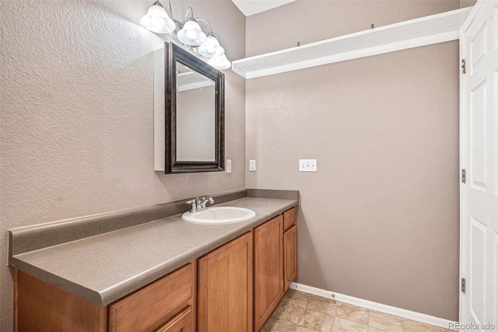 2662 S Cathay Way Aurora CO 80013