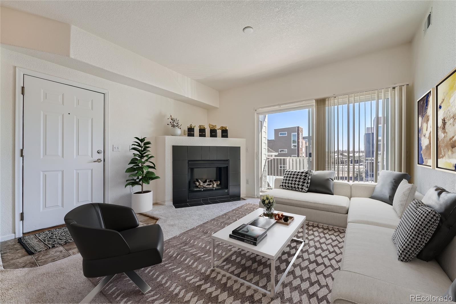 Englewood CO, 15700 E Jamison Drive, Unit 301