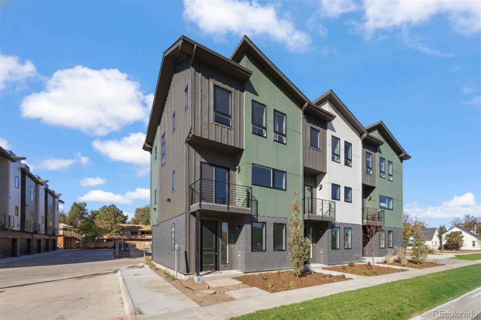 8408 W 52nd Avenue Arvada CO 80002