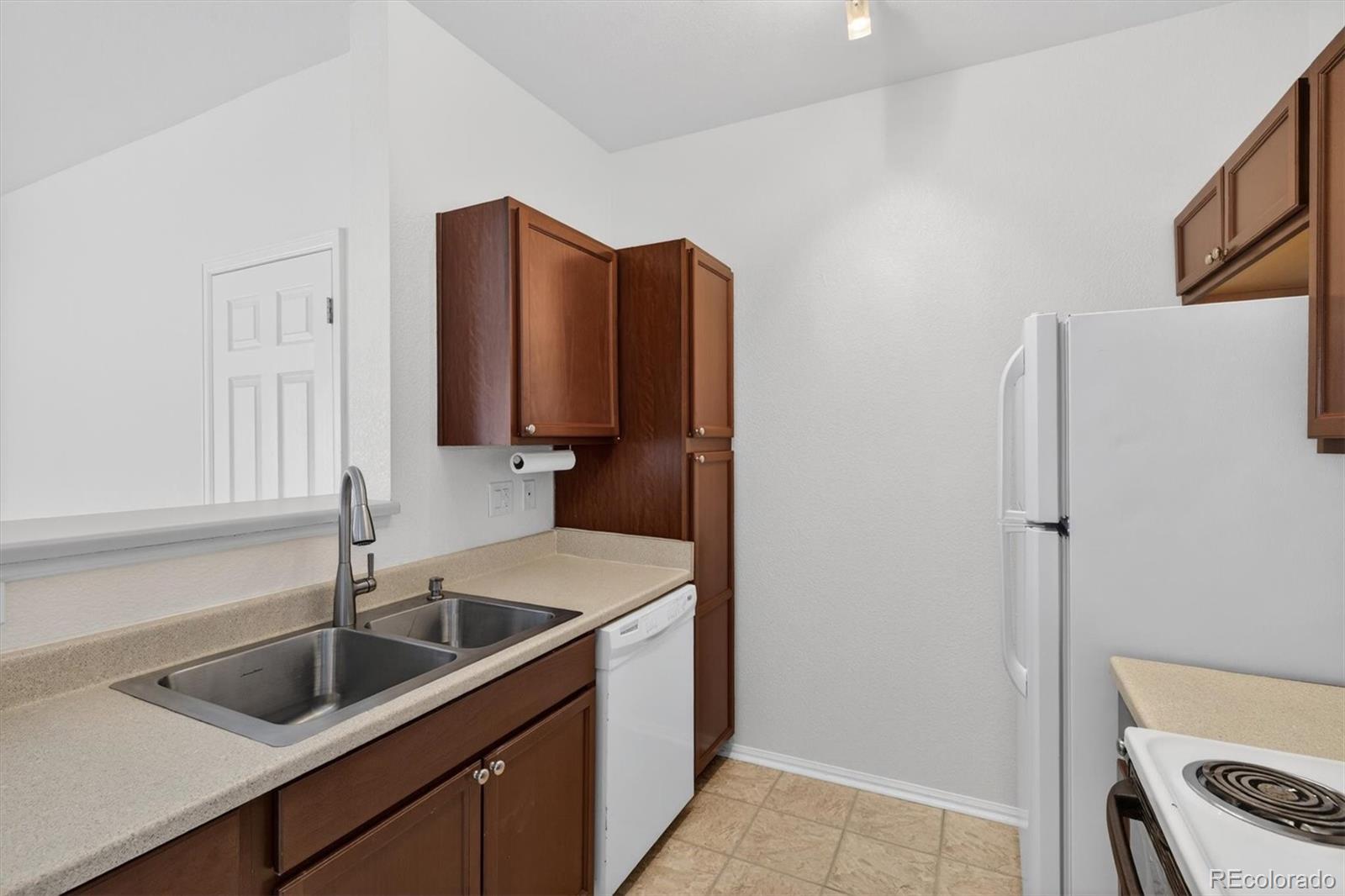 911 S Zeno Way Aurora CO 80017