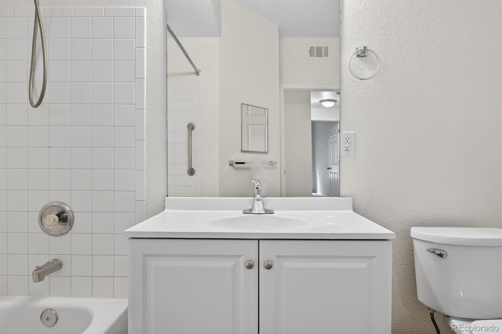911 S Zeno Way Aurora CO 80017