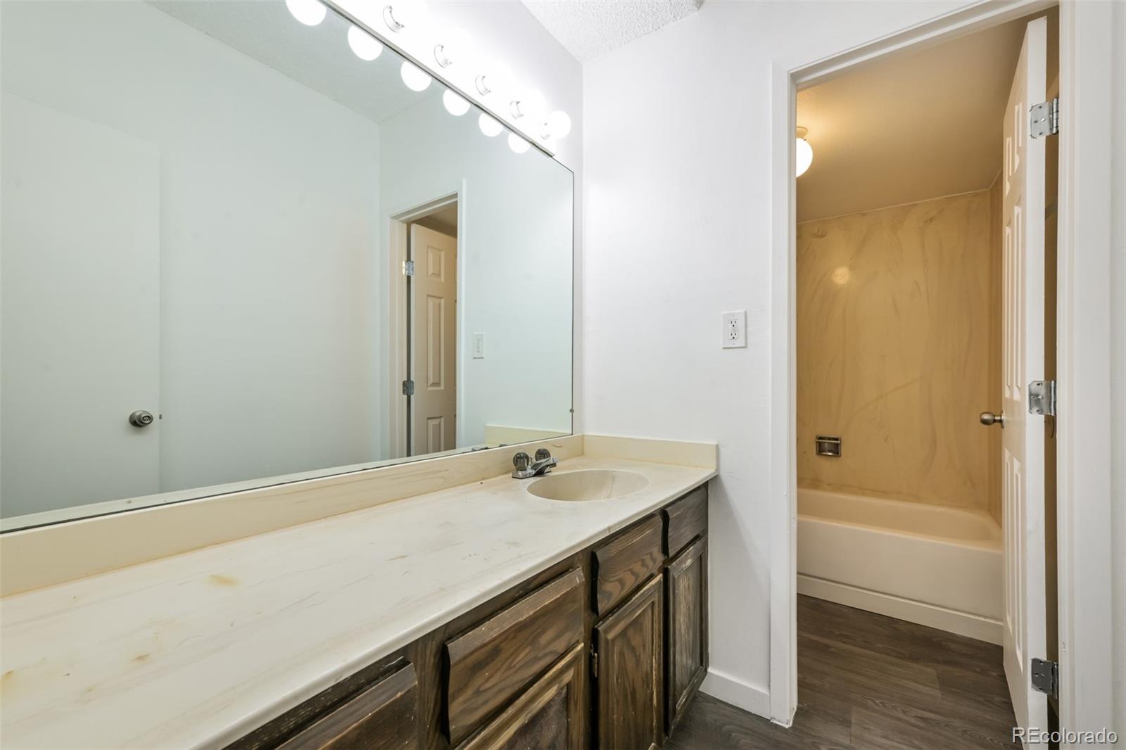 364 S Ironton Street Aurora CO 80012