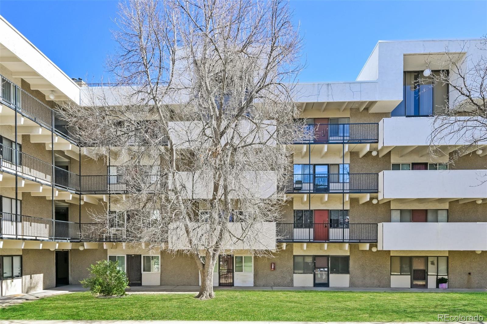364 S Ironton Street Aurora CO 80012