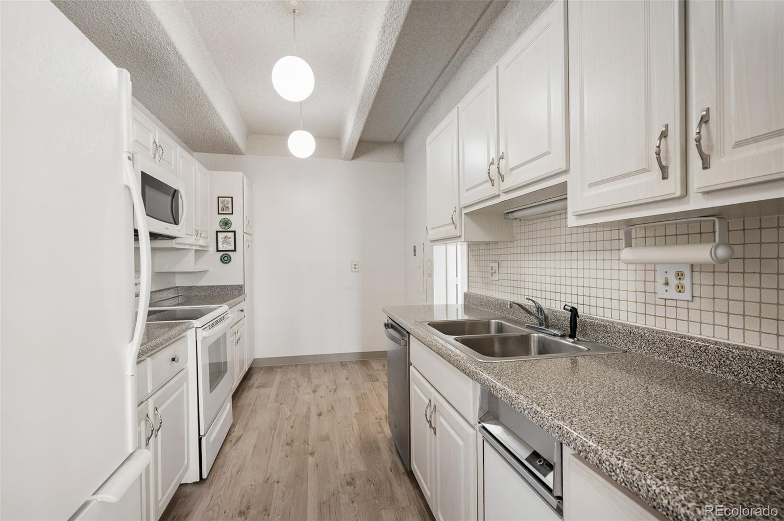 7877 E Mississippi Avenue Denver CO 80247