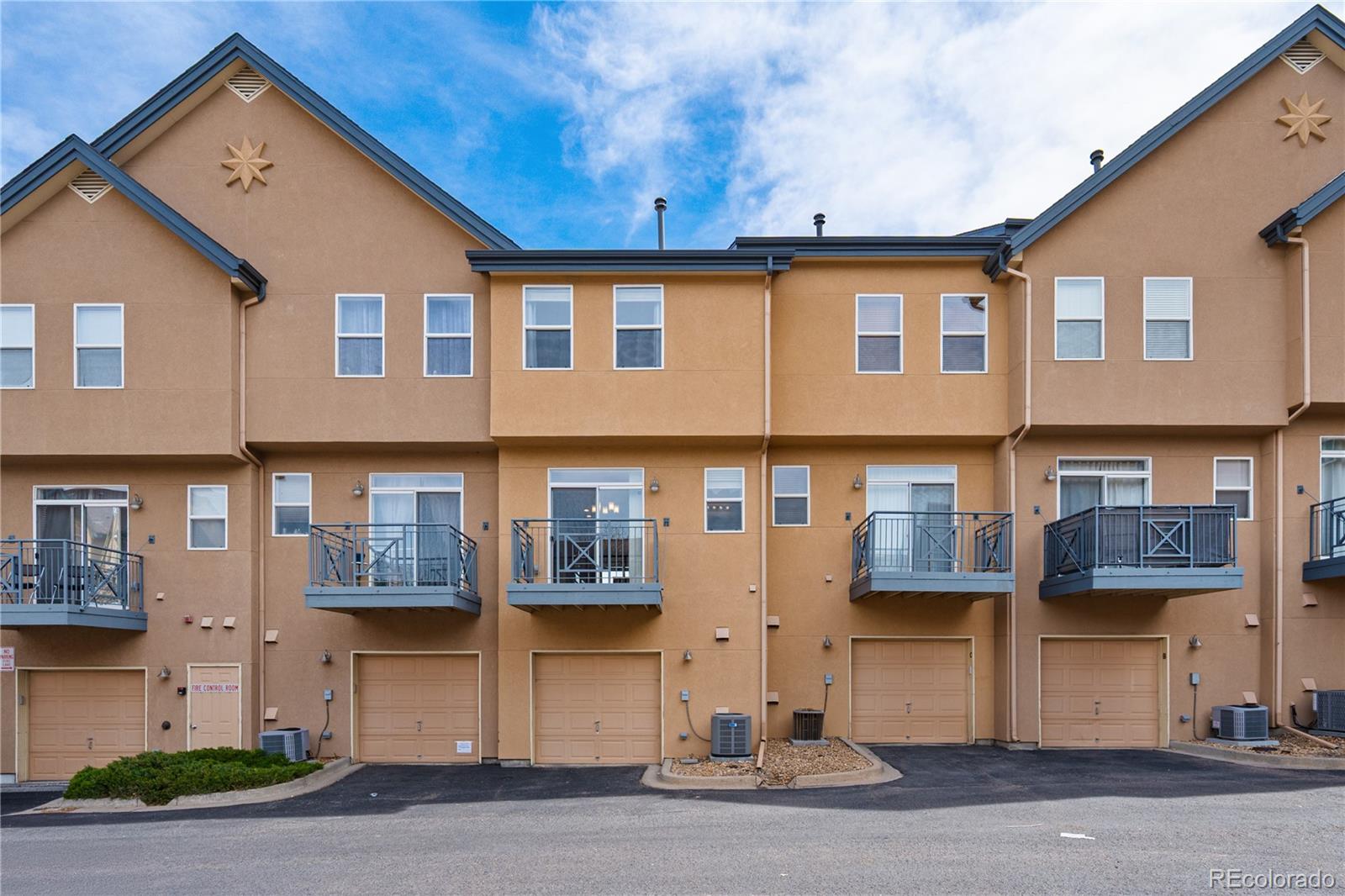 621 S Fairplay Street Aurora CO 80012