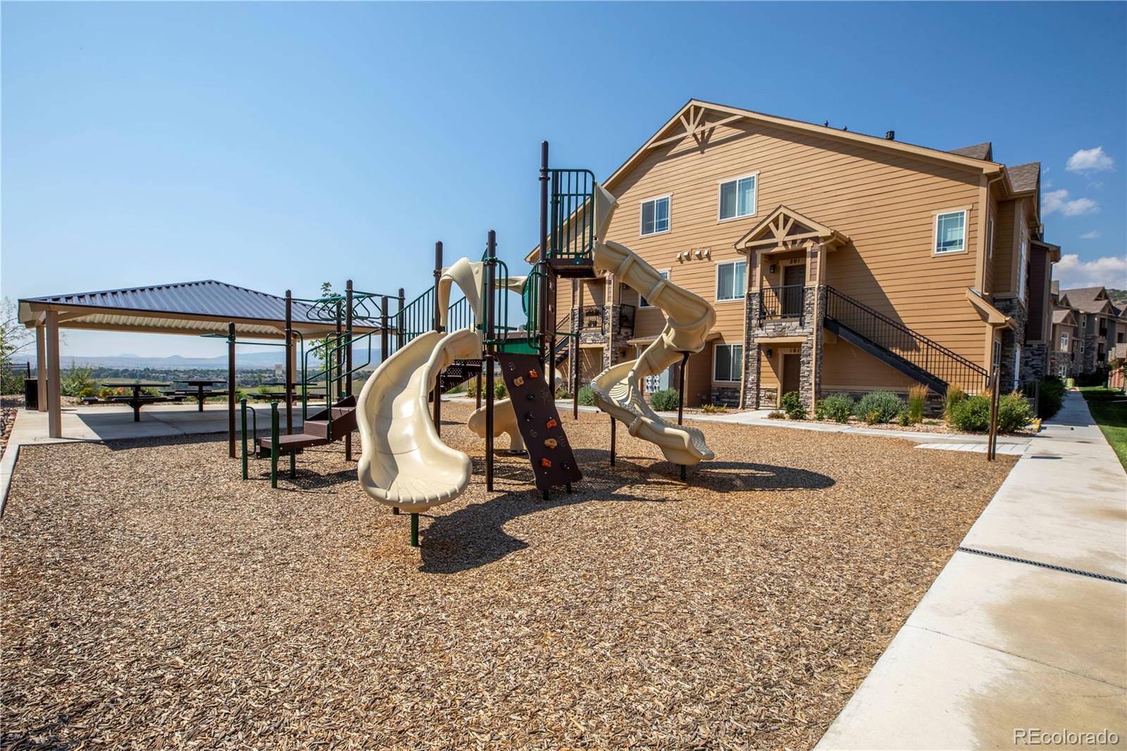 9962 W Victoria Place Littleton CO 80127