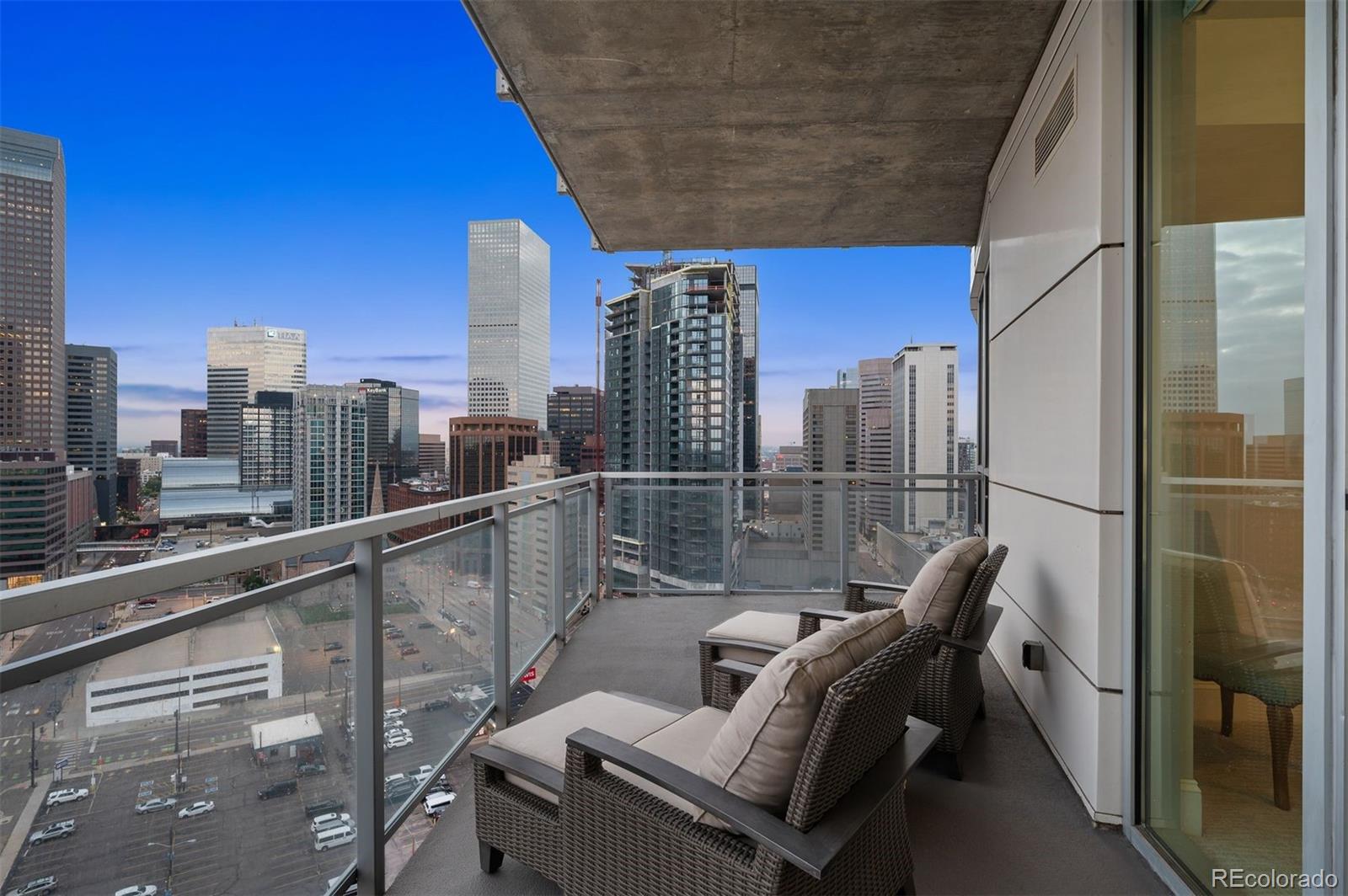 Denver CO, 2001 Lincoln Street, Unit 1810