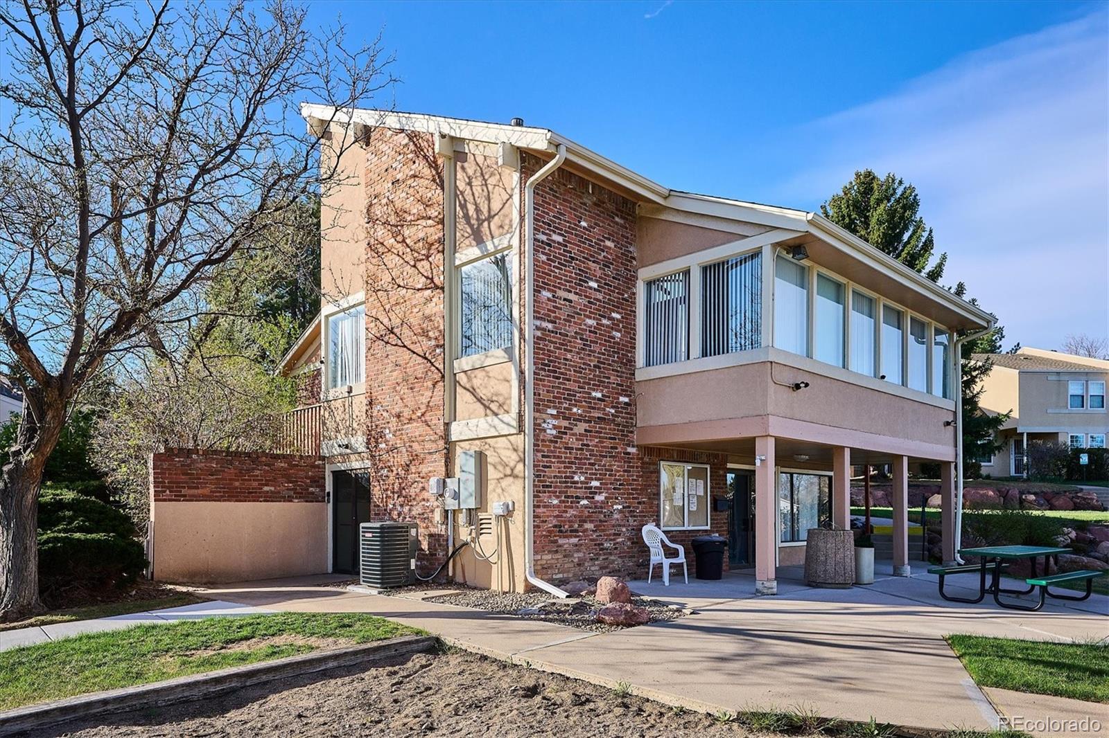 2771 S Victor Street Aurora CO 80014