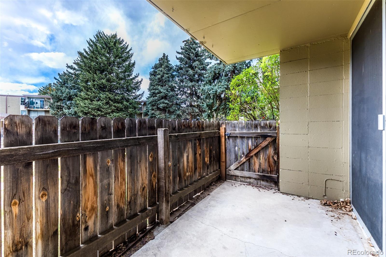 2281 S Vaughn Way Aurora CO 80014