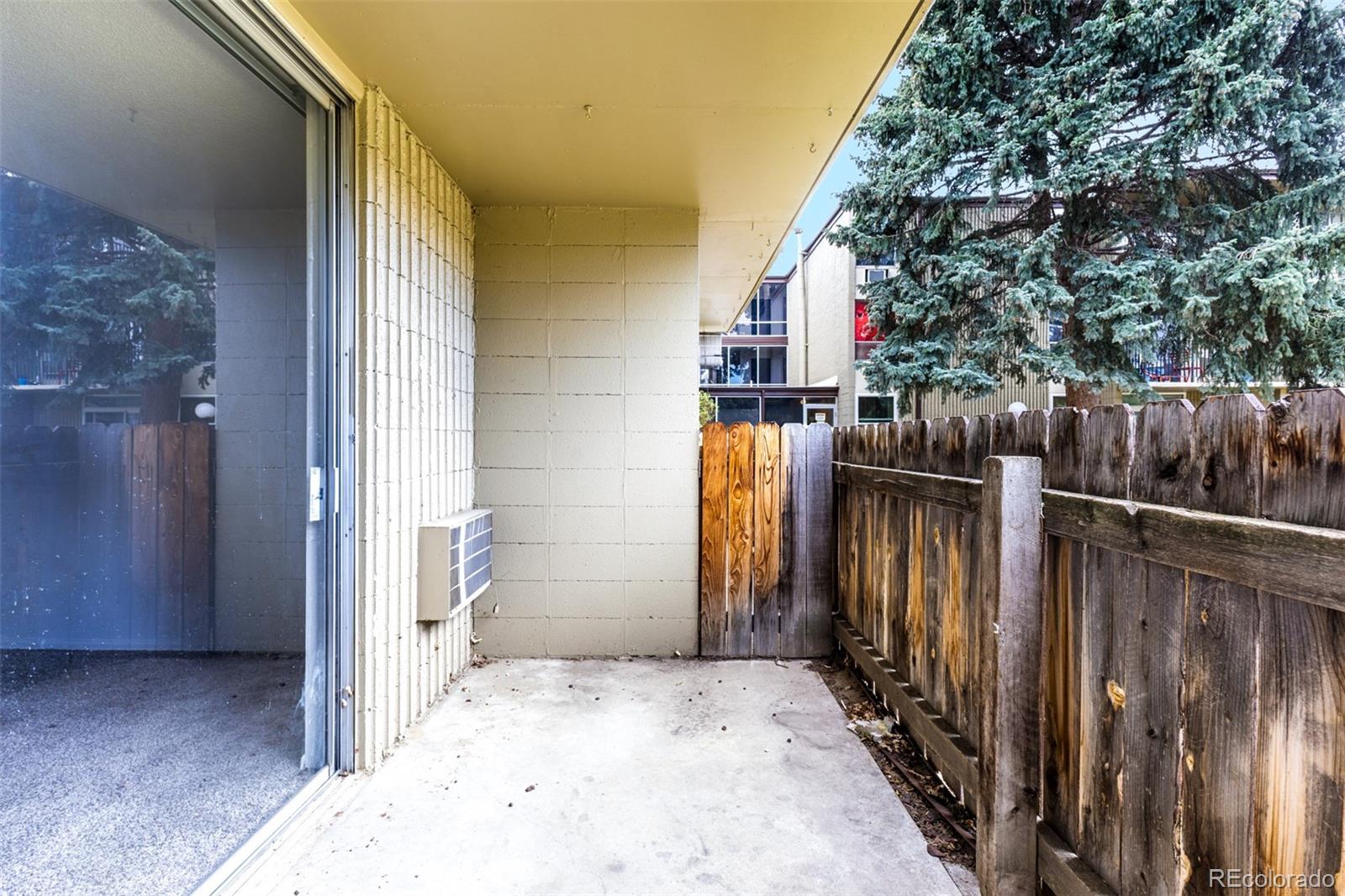 2281 S Vaughn Way Aurora CO 80014