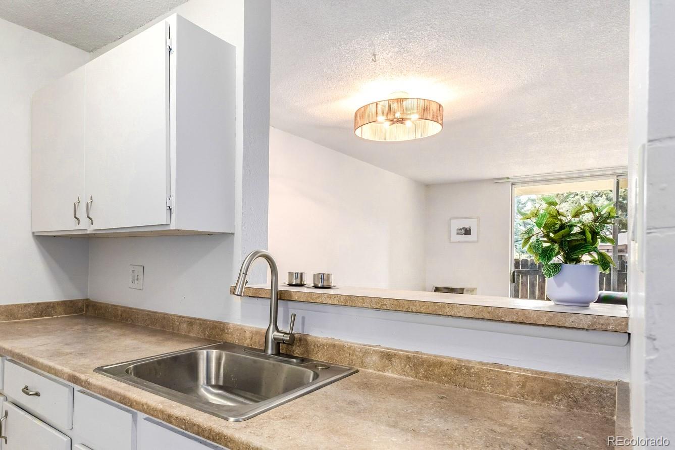 2281 S Vaughn Way Aurora CO 80014