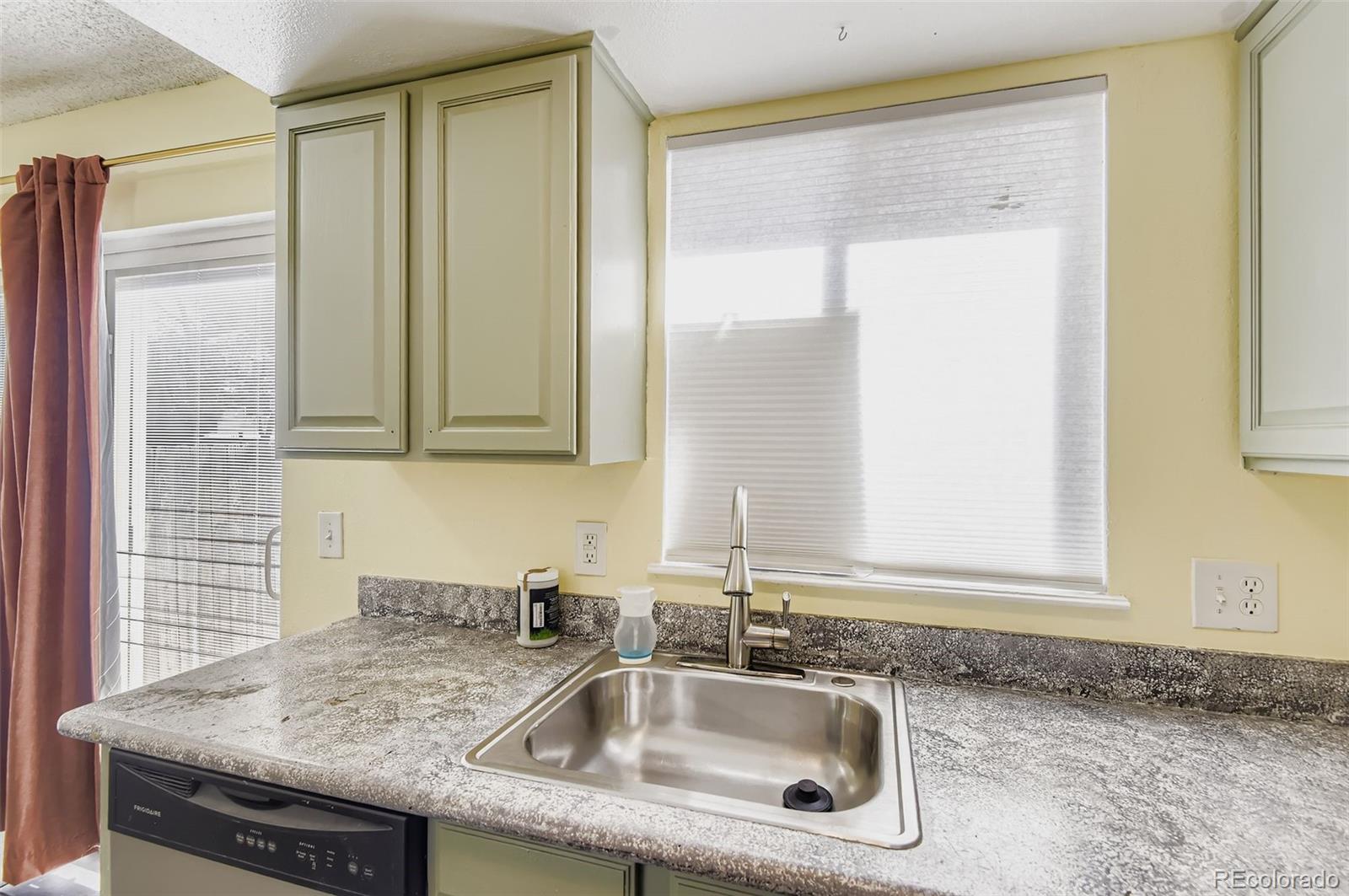 126 S Nome Street Aurora CO 80012