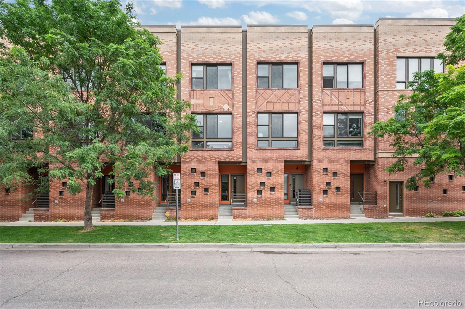 2200 Tremont Place Denver CO 80205