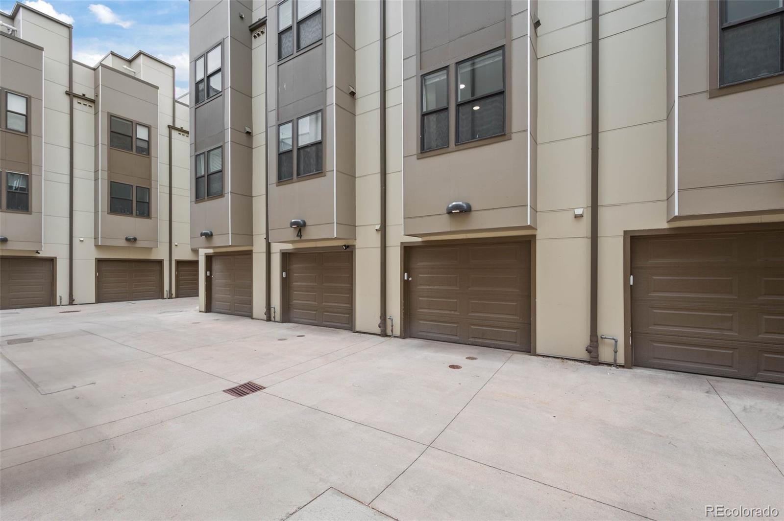 2200 Tremont Place Denver CO 80205