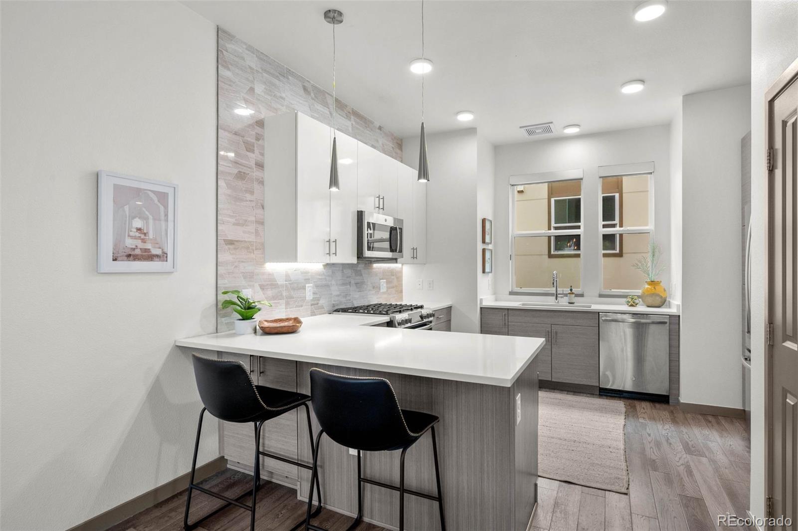 2200 Tremont Place Denver CO 80205