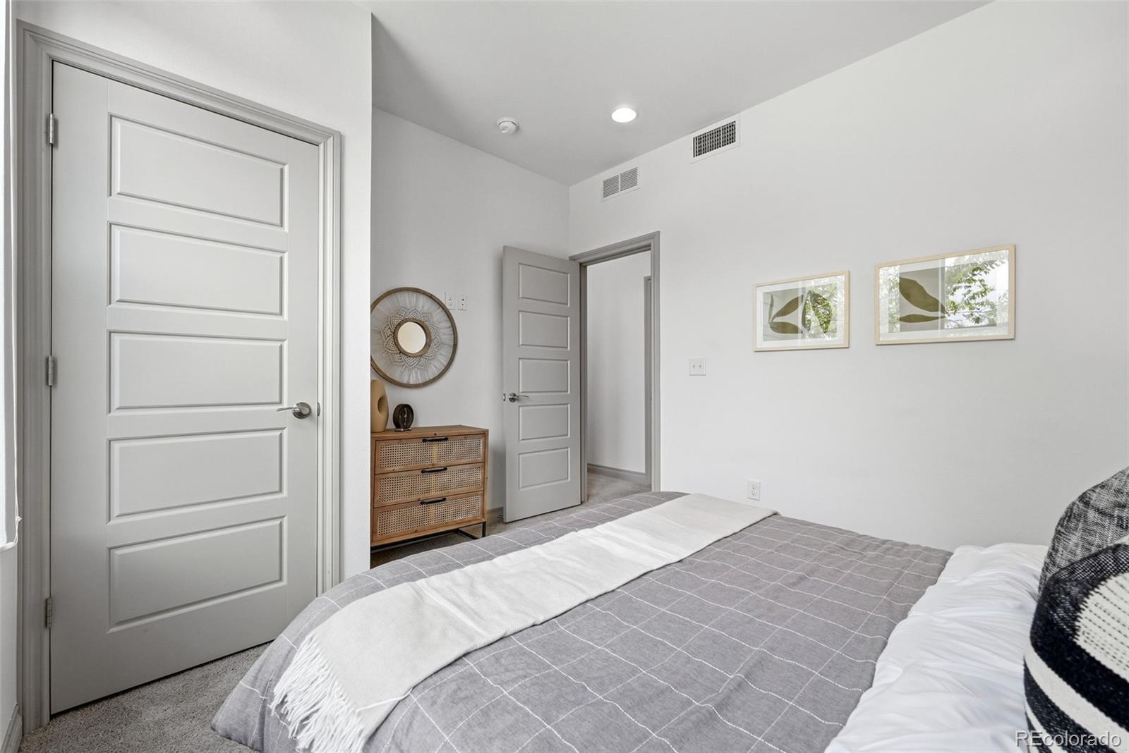 1335 Jackson Street Denver CO 80206