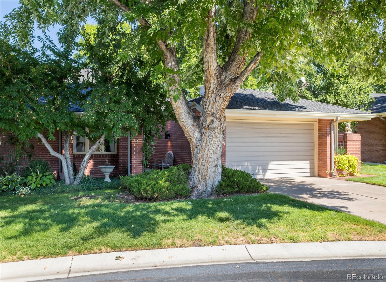 Denver CO, 2552 E Alameda Avenue, Unit 106