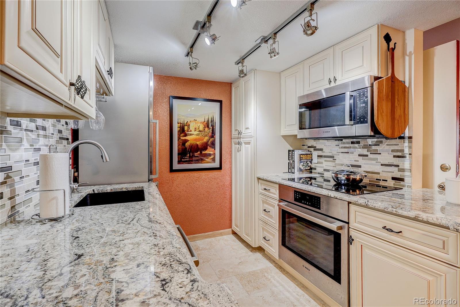 8335 Fairmount Drive Denver CO 80247