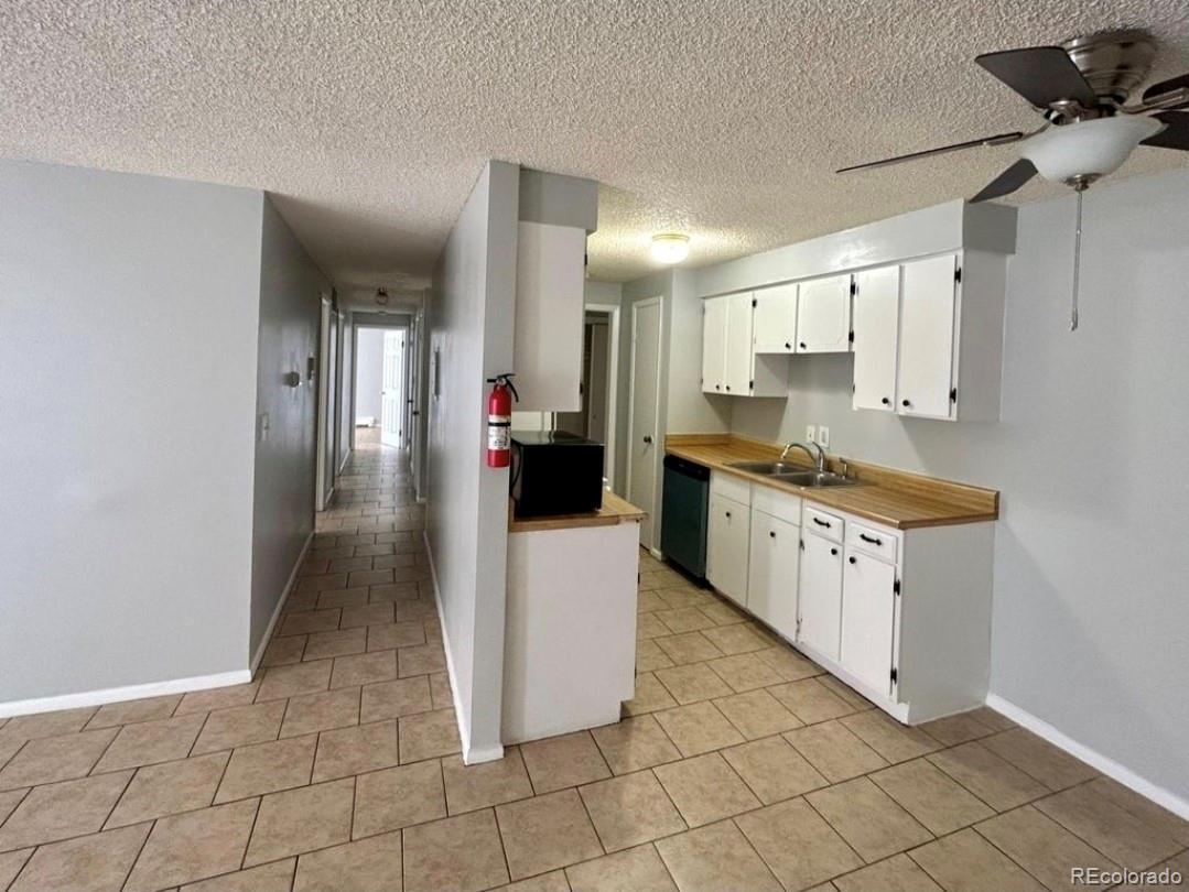 561 Geneva Street Aurora CO 80010