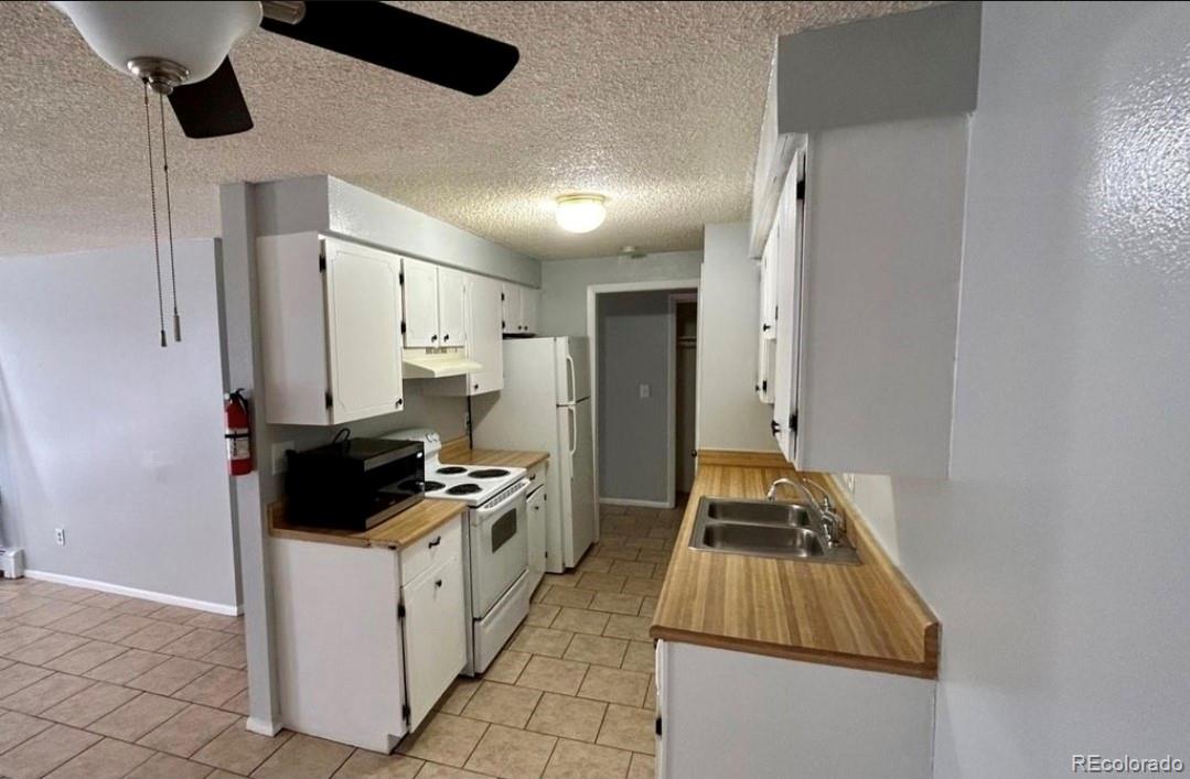 561 Geneva Street Aurora CO 80010