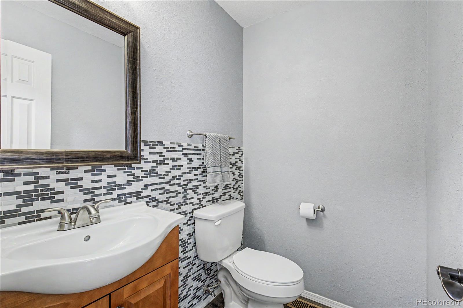 9115 W Cedar Drive Lakewood CO 80226
