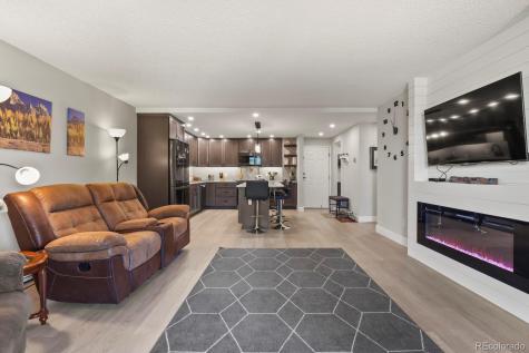 2868 S Heather Gardens Way Aurora CO 80014