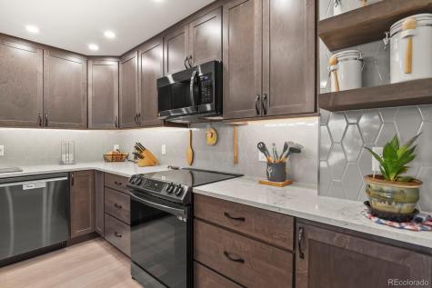 2868 S Heather Gardens Way Aurora CO 80014