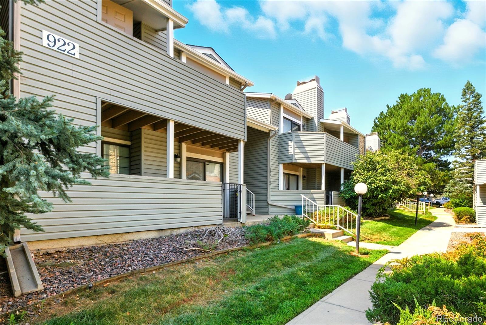 922 S Walden Street Aurora CO 80017
