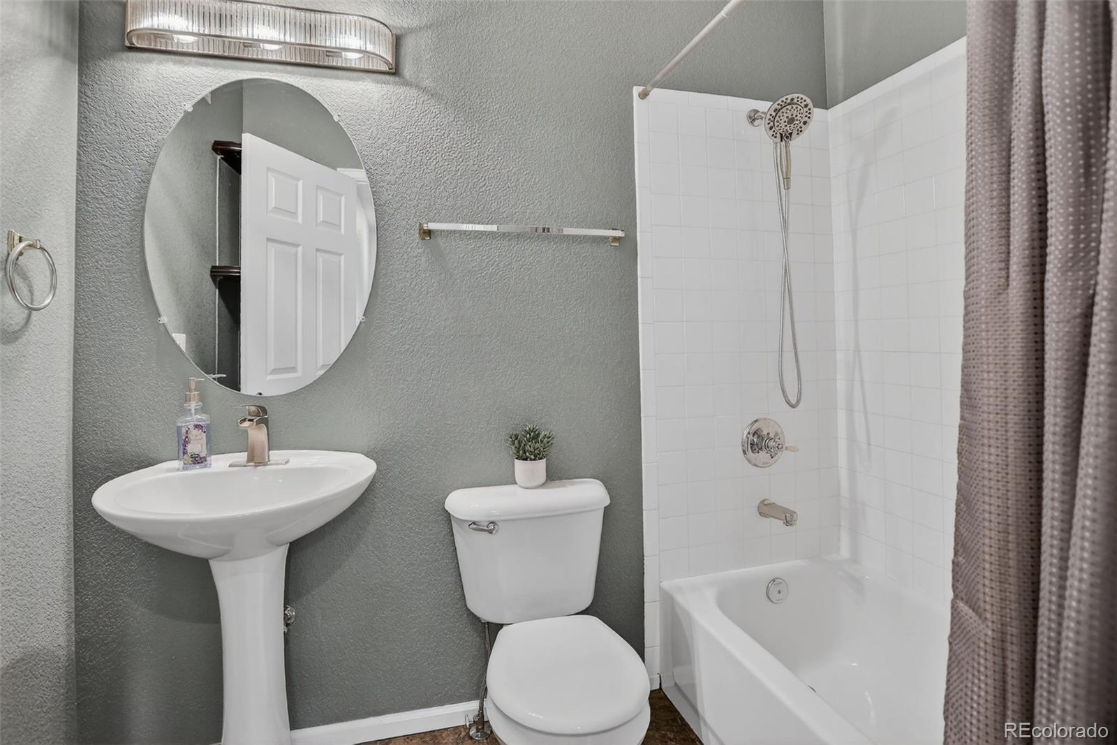 1703 Whitehall Drive Longmont CO 80504