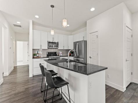 19515 E Sunset Circle Centennial CO 80015