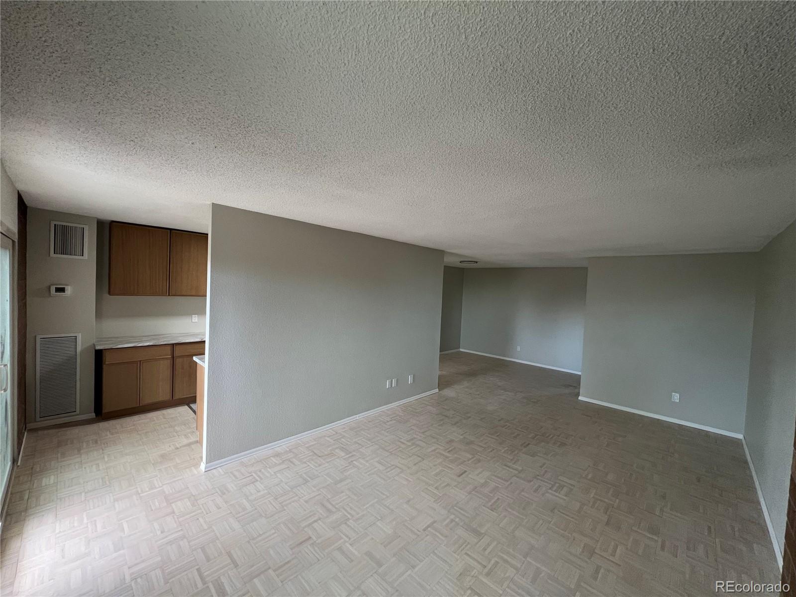 2880 S Locust Street Denver CO 80222